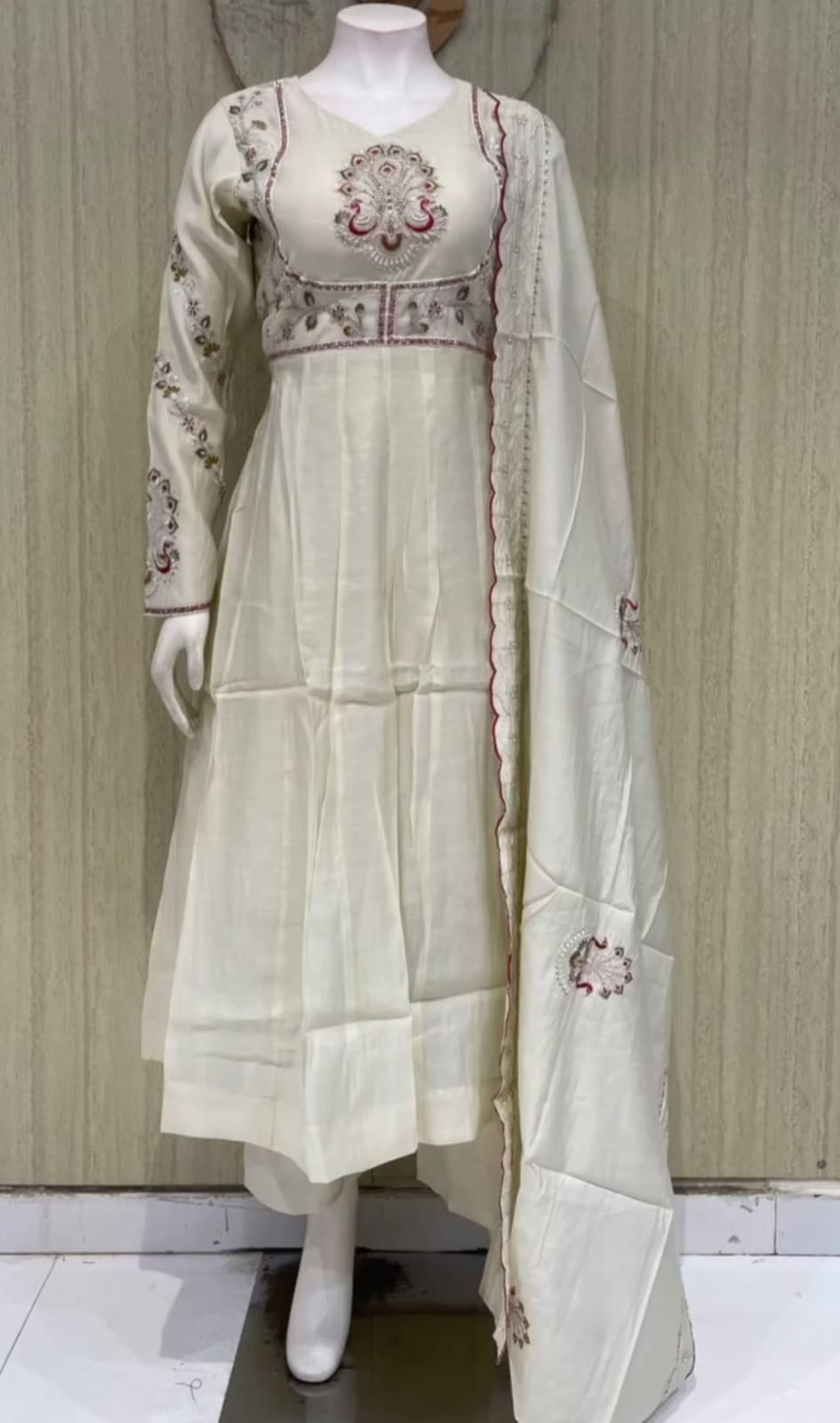 Mulchanderi Embroidery 3-Piece Set